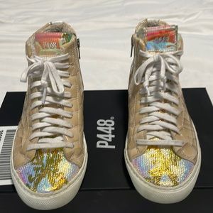 P448 Star Croc Embossed Asperge High Tops Size 37 EU/ Size 7 US
